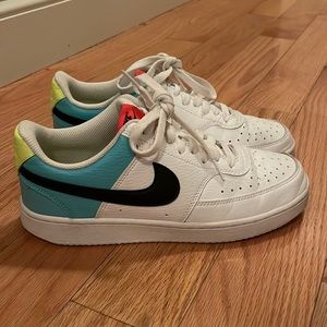 Nike Court Vision Low Women's Basketball Sneakers